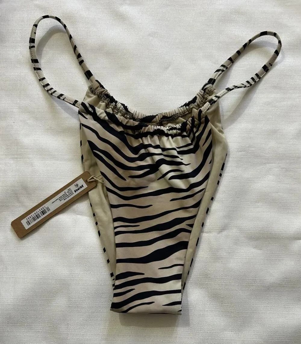 Skims NWT Signature String Bikini Bottom Champagne Tiger Print Medium